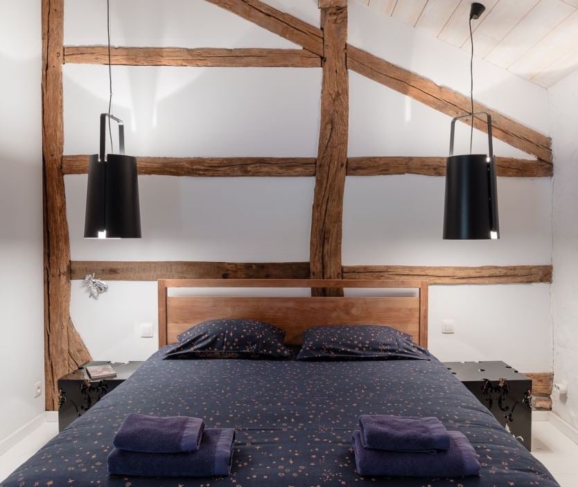 Брачен кревет (широк 160 x 200 см)