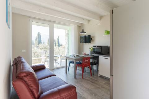 Popular Airbnb listing: [Pool & Relax] - Flat 10' from the Lake in Malcesine