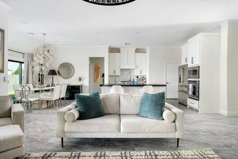 Cozy Modern Airbnb