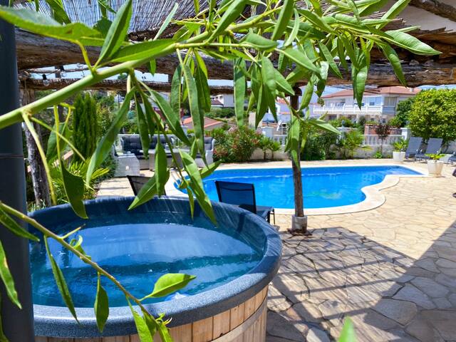 Familiehuis (12+ personen) mét hottub gallery image 5