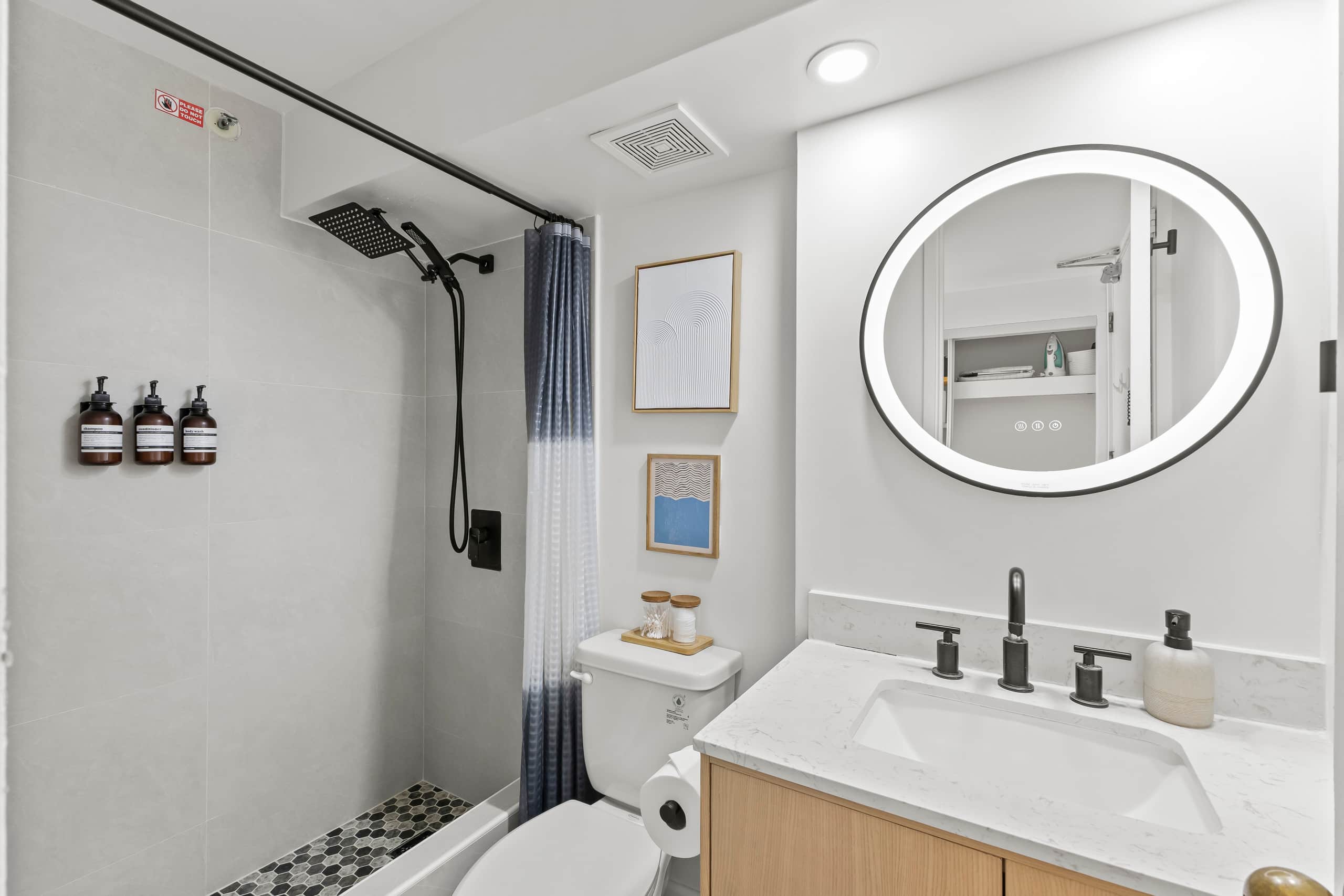 *Modern Beach Walkable! Renovated Waikiki Condo* - Photo 10