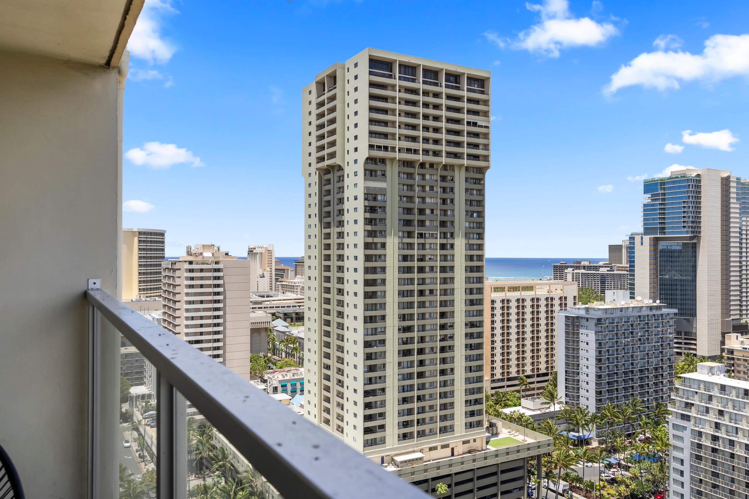 *Modern Beach Walkable! Renovated Waikiki Condo* - Photo 16