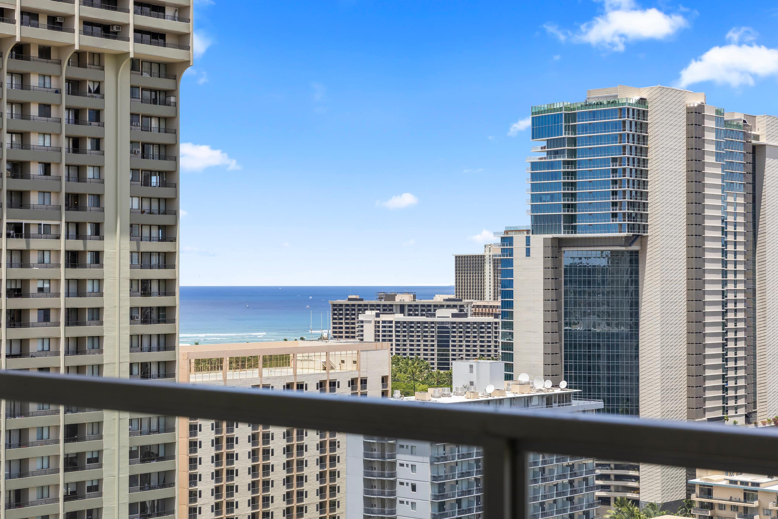 *Modern Beach Walkable! Renovated Waikiki Condo* - Photo 12
