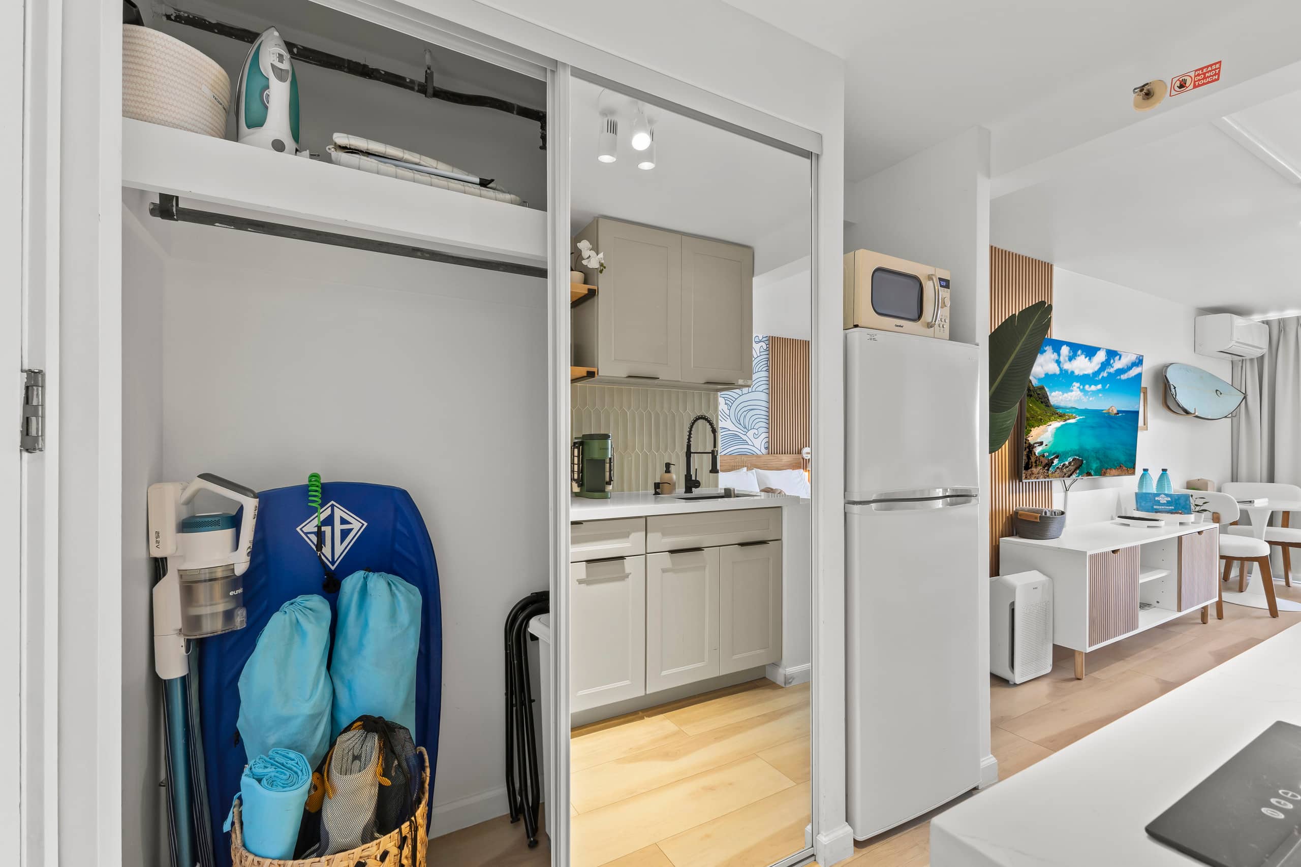 *Modern Beach Walkable! Renovated Waikiki Condo* - Main photo