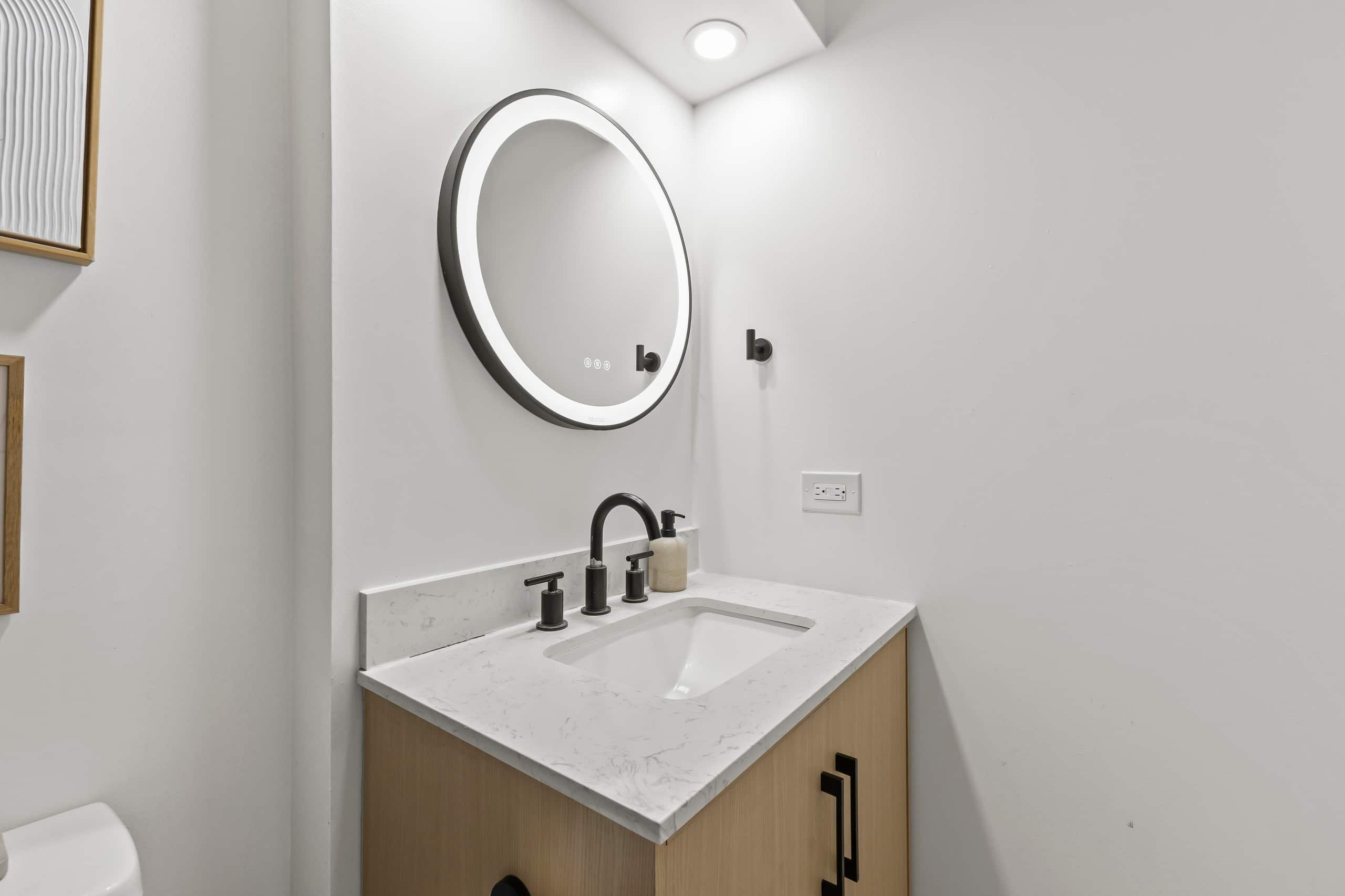 *Modern Beach Walkable! Renovated Waikiki Condo* - Photo 11