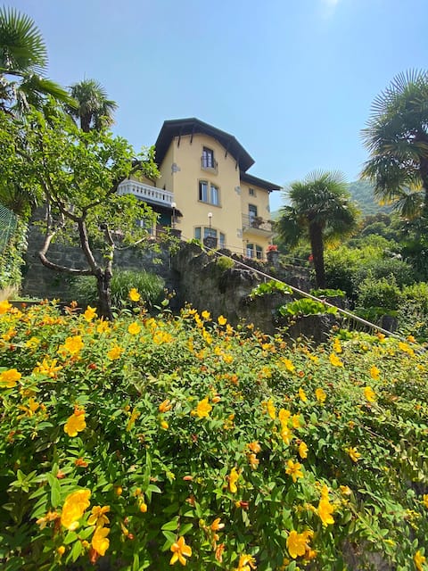 Villa Superior  with lake view
