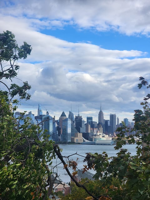 15 min NYC-Free parking & Laundry-2 bath-Master