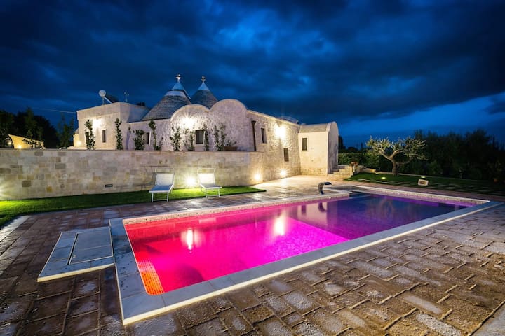 Trullo ideale per Famiglia RELAX shared Pool