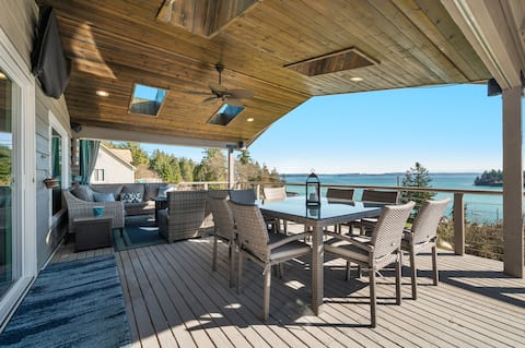 Seaside Serenity | Hot Tub, 1 Block to Ocean