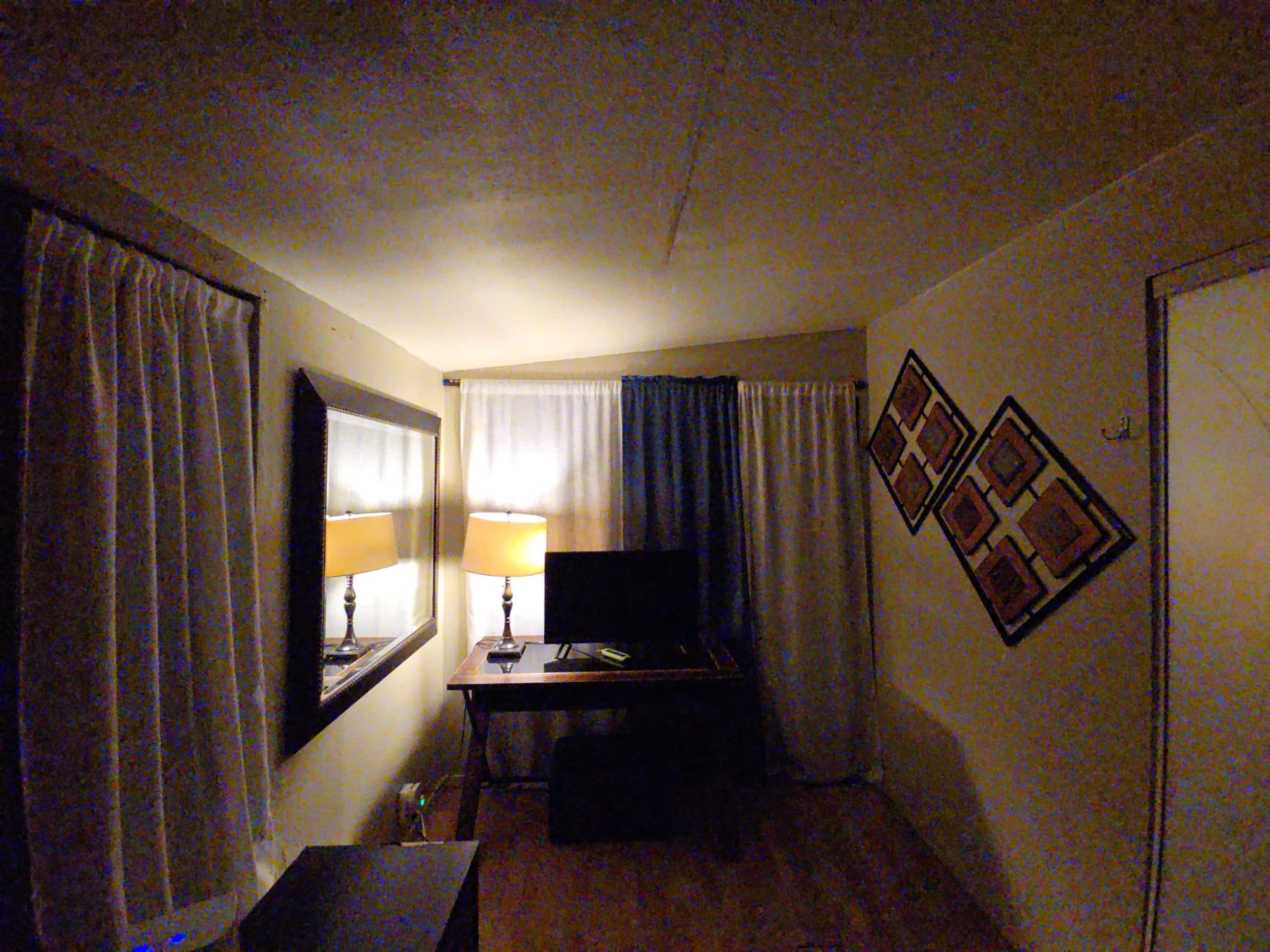 Hawaiian owned Cozy Room - Photo 1