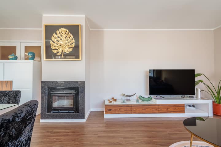 Cozy 2br Central/terrace,ac,free Parking, Metro - Vila Nova de Gaia