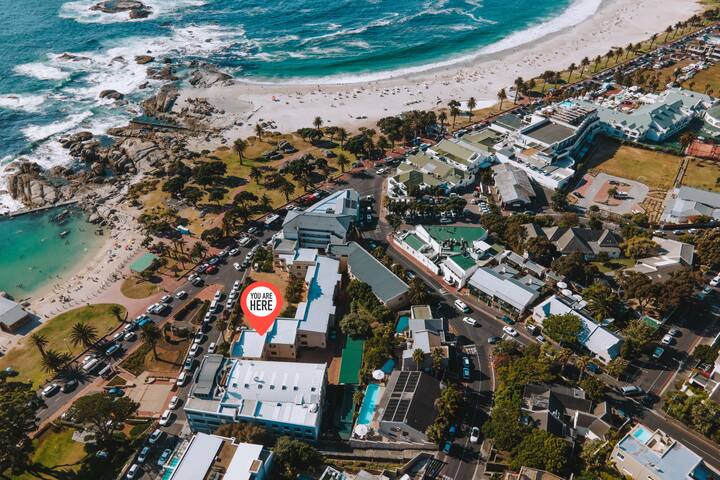 Modern Camps Bay Beachfront Apartment gallery image 5