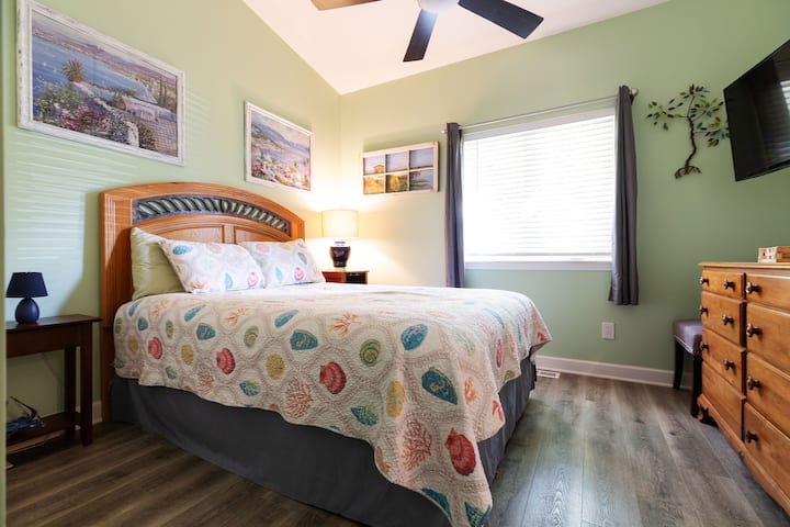 Look at this cozy bedroom!!