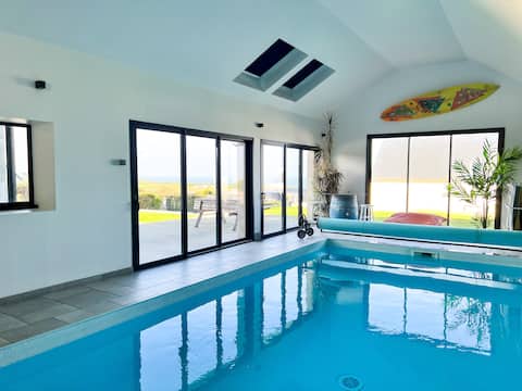 Villa Moogli - Sea view and indoor pool