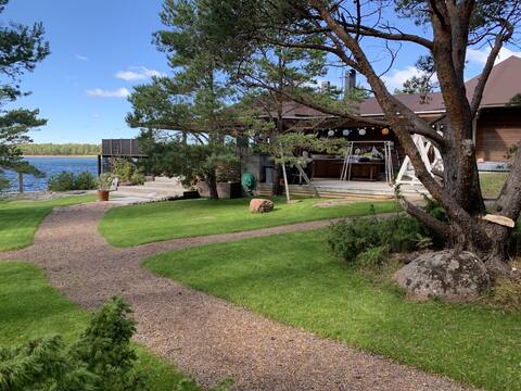 Escape to a Seaside Paradise – Your Cozy Hideaway
