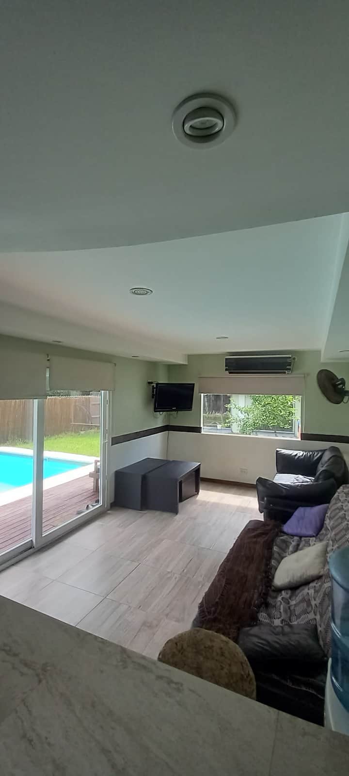 Casa Quinta Con Pileta Y Quincho, Parque Leloir - Bella Vista
