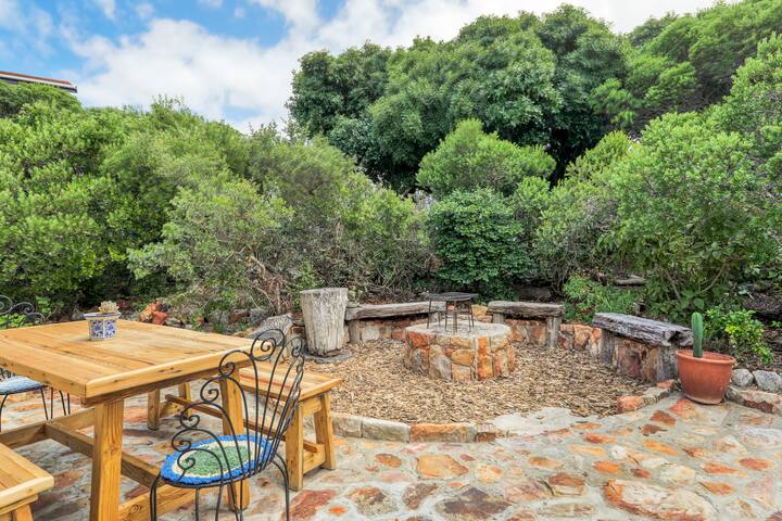 Kom Cottage gallery image 4