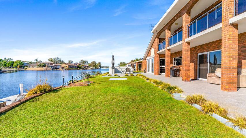 Friendship Key gallery image 4