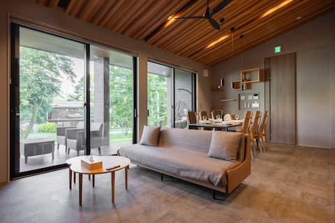 Private One-Story Villa in Karuizawa with Dog Run