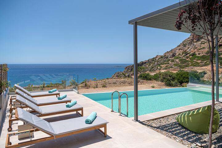 Krystallon Estate – Sea views, close to the beach! gallery image 3