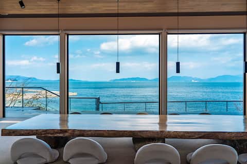 [1-minute walk to the sandy beach] An exquisite private villa (Building A) with a fireplace, BBQ, an