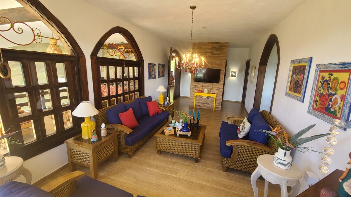 Villa with heated pool and valley views