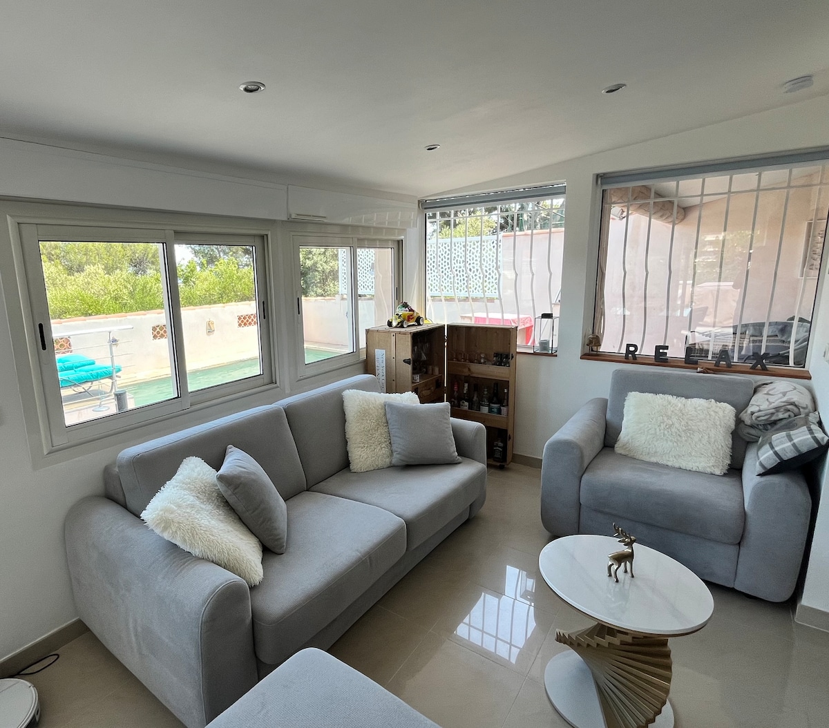 Top Airbnb: Exceptional villa with sea view and heated private pool in La Ciotat