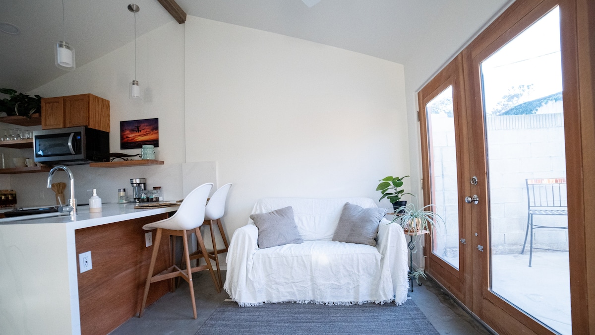 Successful Airbnb property: The LAX Casita | Bright Modern Studio | Near SoFi in Westside South Central