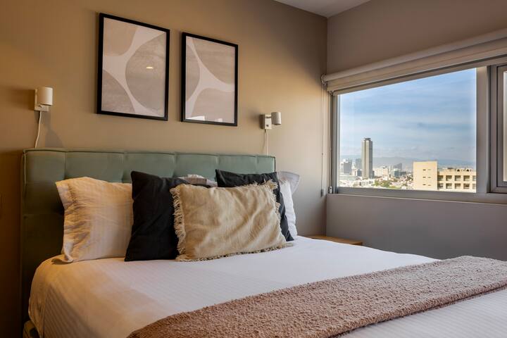 Capitalia | Refined Duplex | Pool, Gym & Security gallery image 3