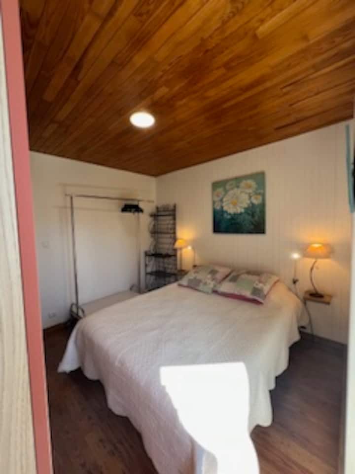 საძინებელი 1