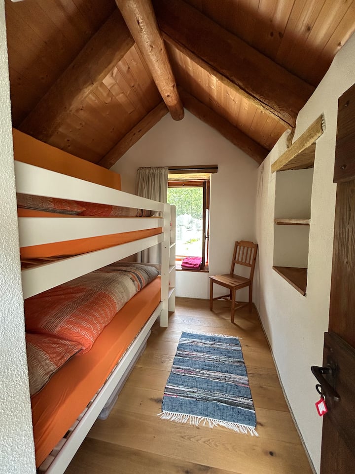 เตียงสองชั้น 2 เตียงสำหรับเด็กหรือเด็กอายุ 7 ปีขึ้นไป 