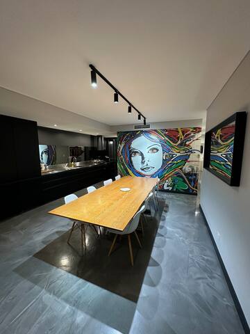 Modern Oasis in Bowen Hills 3Bed/2Bath