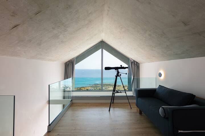 Krystallon West – Superb views, close to the beach gallery image 3