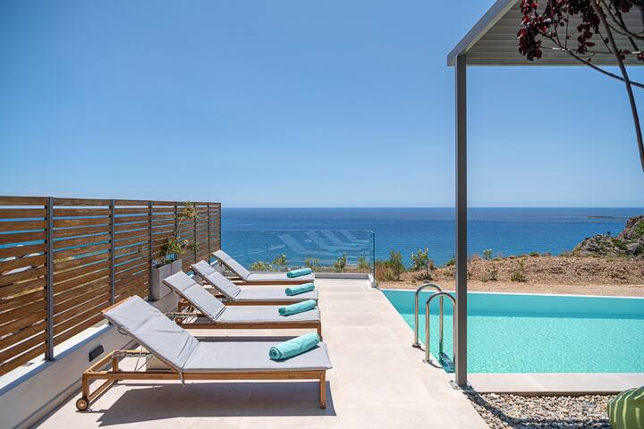 Krystallon West – Superb views, close to the beach gallery image 2