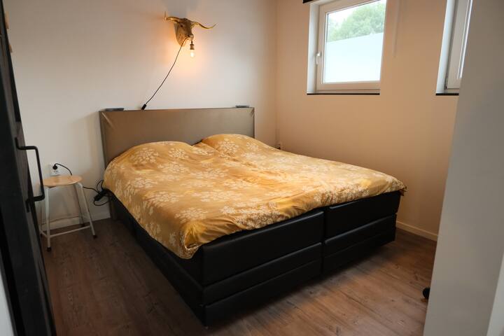 Elektrické postele je možné na požiadanie oddeliť.