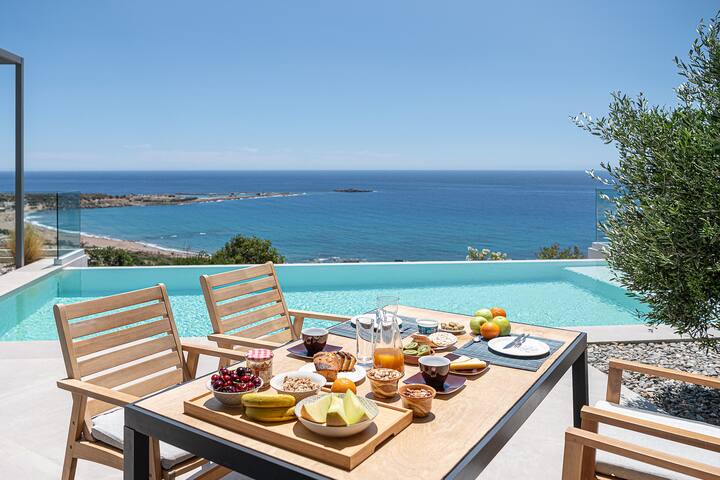 Krystallon East – Superb views, close to the beach gallery image 5