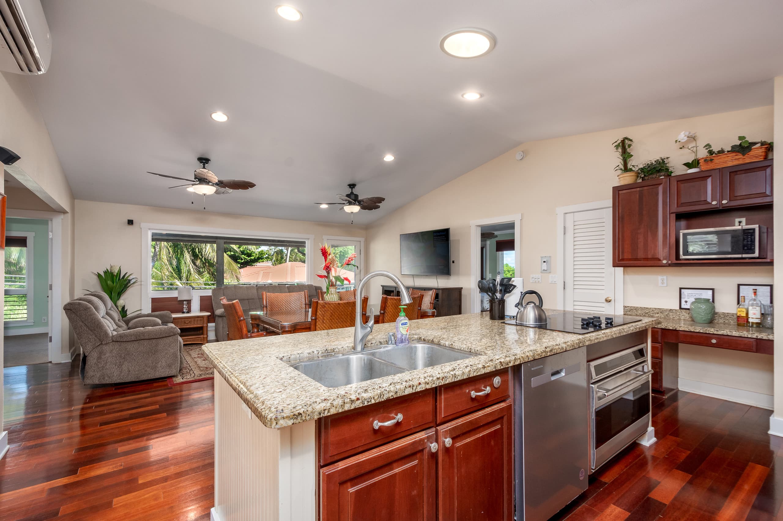 Home in Poipu Beach · ★4.95 · 4 bedrooms · 5 beds · 3.5 baths - Image 14