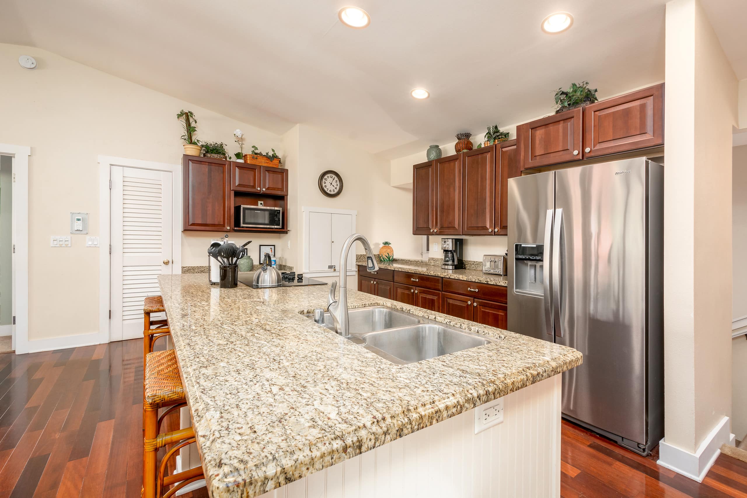 Home in Poipu Beach · ★4.95 · 4 bedrooms · 5 beds · 3.5 baths - Image 11