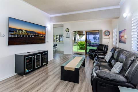 Popular Airbnb listing: Keith's Place, 1 of 3 most popular units on Bribie in Bongaree