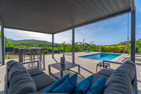 Diamond Villa, Pool & Amazing View, 4 Stars