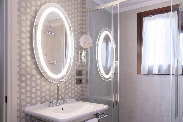 Be Mate Ponte di Rialto Executive gallery image 2