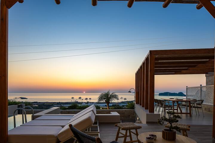 Villa Domenica I Free car & free* heated pool!