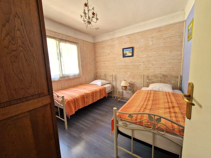 საძინებელი 2