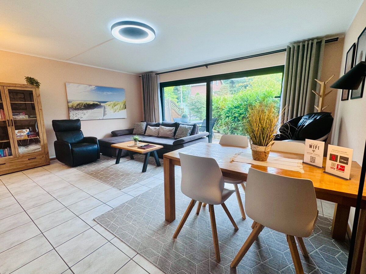 Blagovaonica za najviše 6 osoba; masažna stolica, naslonjač, kauč na razvlačenje