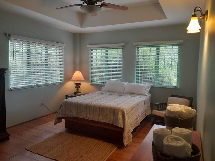 საძინებელი 1