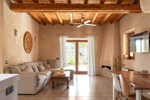 Top Airbnb: Can Cuqueta, Regenerative oasis in Ibiza en Sant Antoni De Portmany