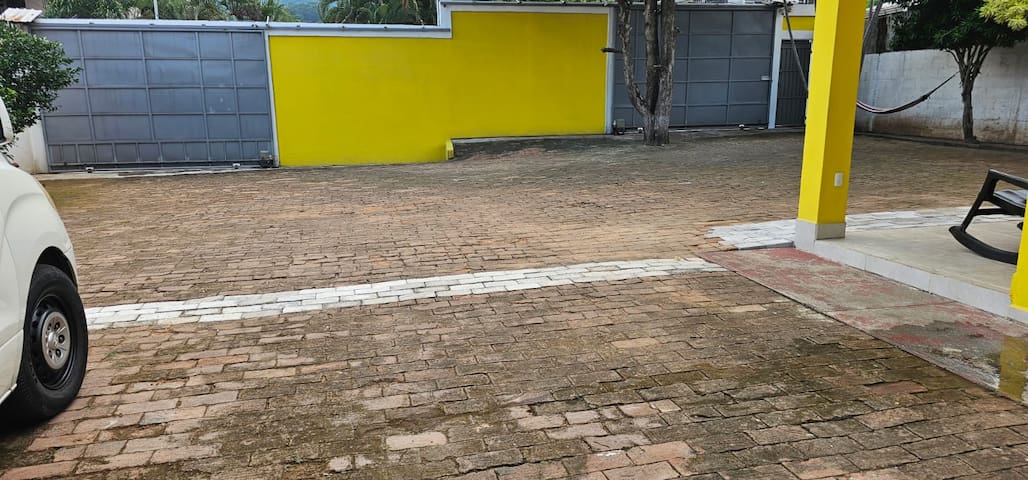 Entire home with 2 bedrooms in San Pedro Sula - Casa / Apartamento Completo en San Pedro Sula