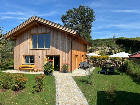 Bavarian Forest Chalet Kaitersberg with sauna and garden
