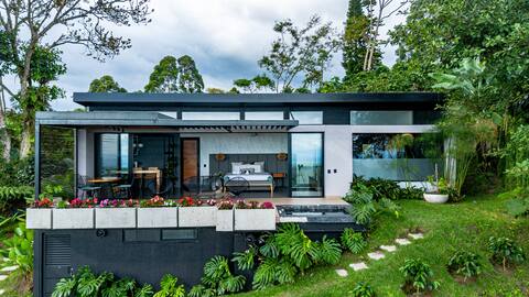 Beautiful Cabin - Stunning View