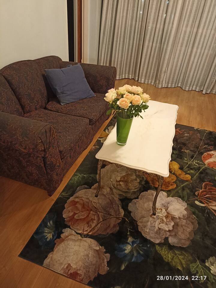Central, Spacious 2-bed Mid/long-stay Apartment - 